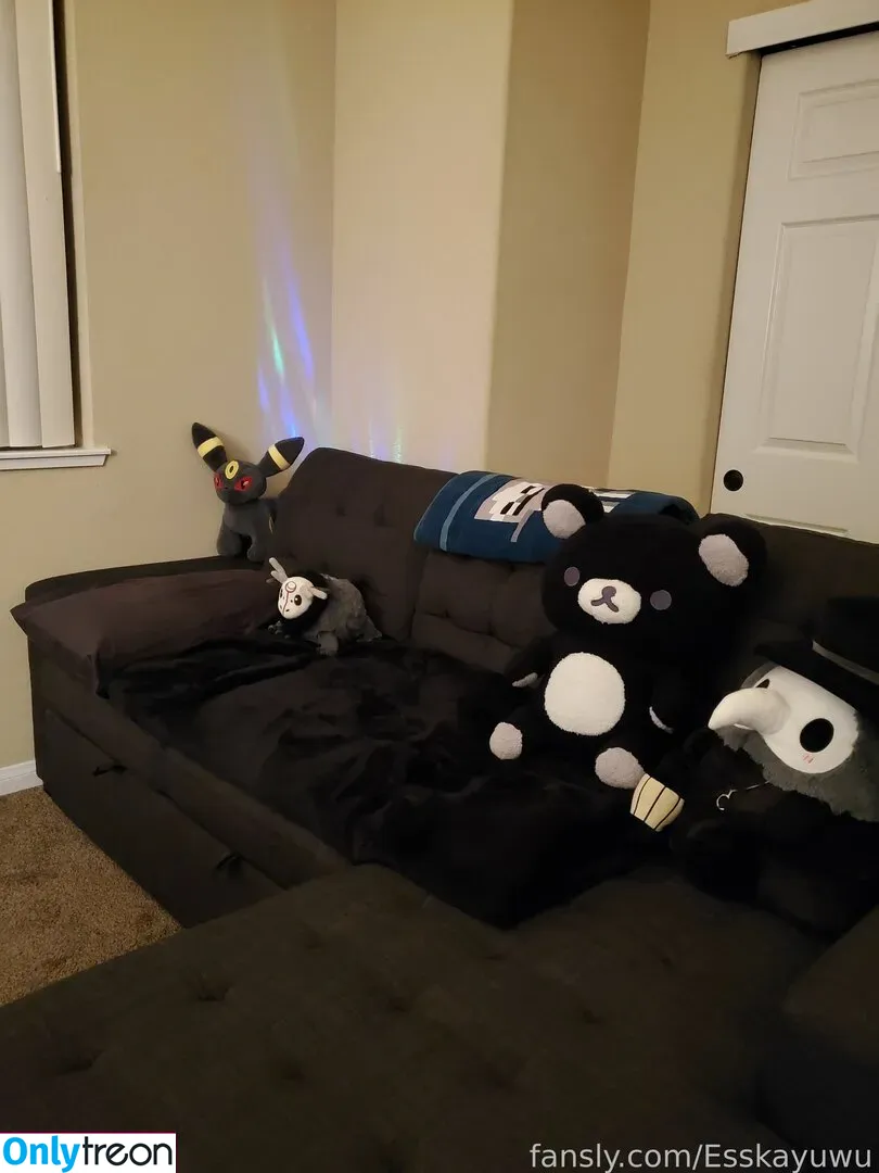 Esskayuwu nude photo #0082 (Esskayuwu)