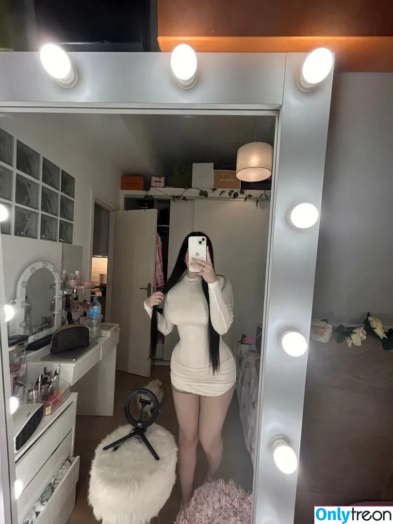 esteladior nude photo #0091 (dior_the_pug)
