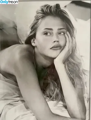 Estella Warren / estella_warren nude photo #0138