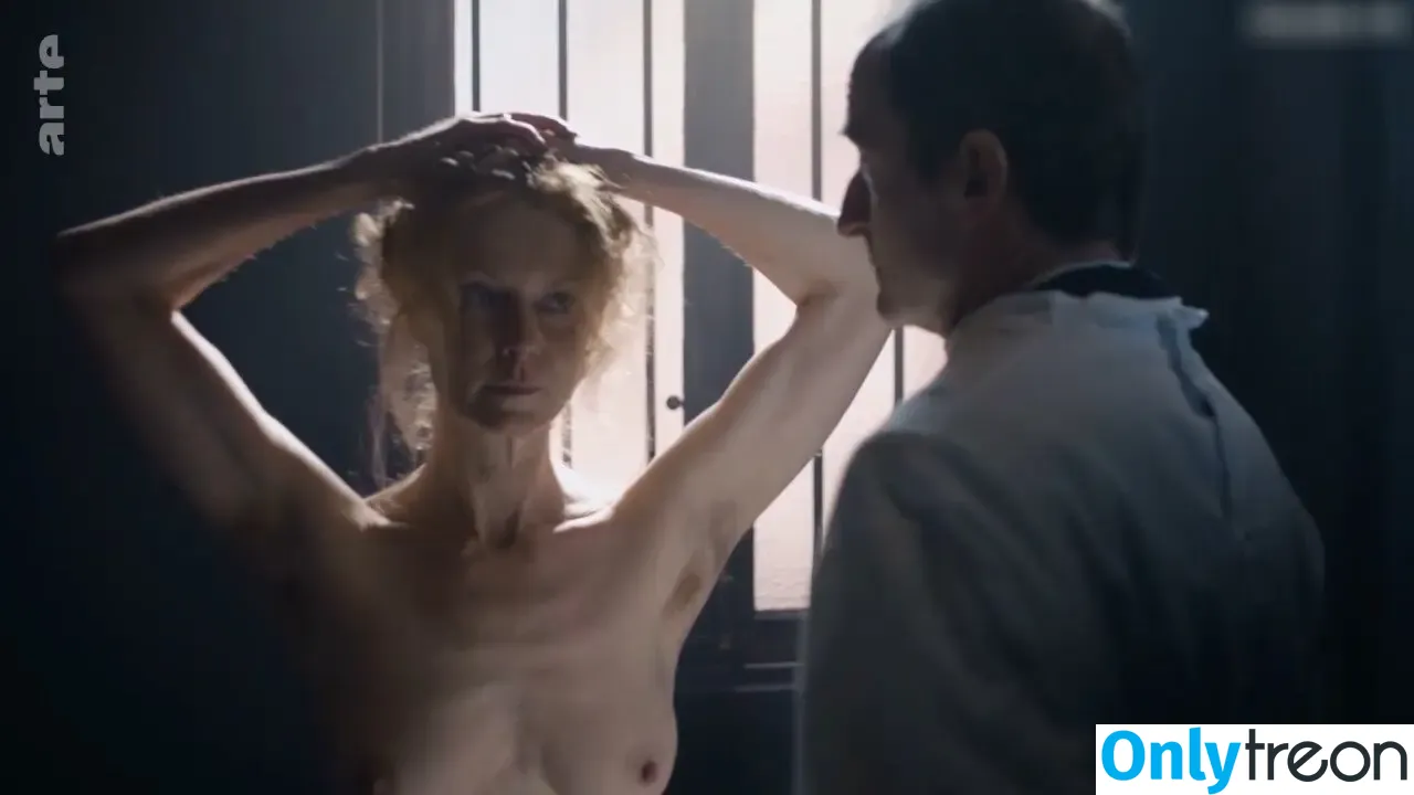 Esther Schweins nude photo #0011 (estherschweins)
