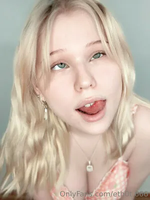 Eth0t.666 nude photo #0070