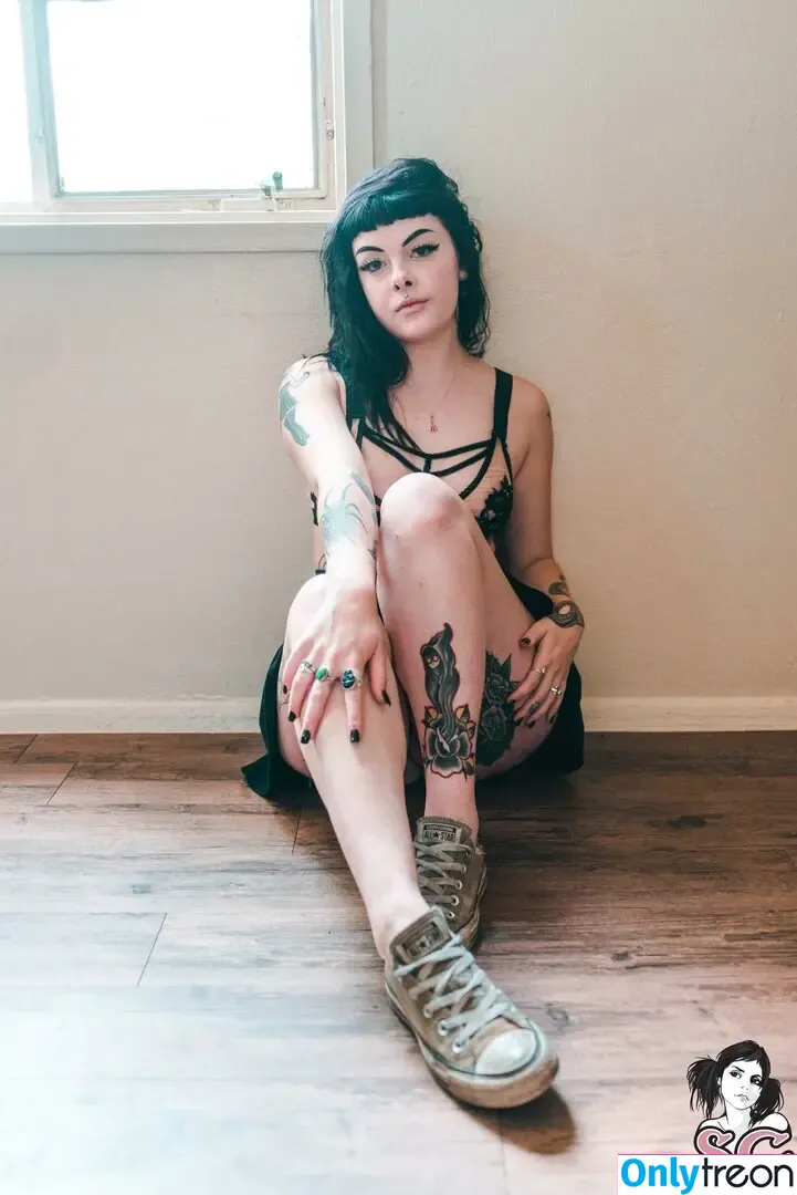 Etherbunny nude photo #0037 (EtherBunnyNFT / Poppyseed)
