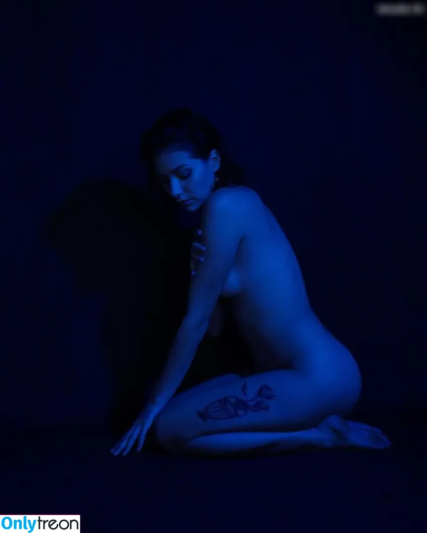 Etlisl nude photo #0021 (etlisl00)