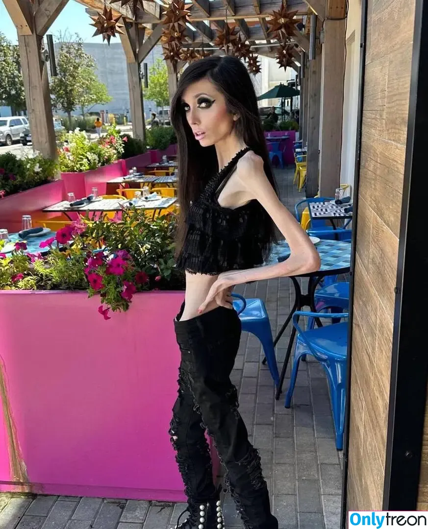 Eugenia Cooney nude photo #0105 (eugenia_cooney / eugeniacooney)