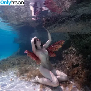 Eugenia Gonzales / eugeniagonzaleztv / ohaysol nude photo #0021