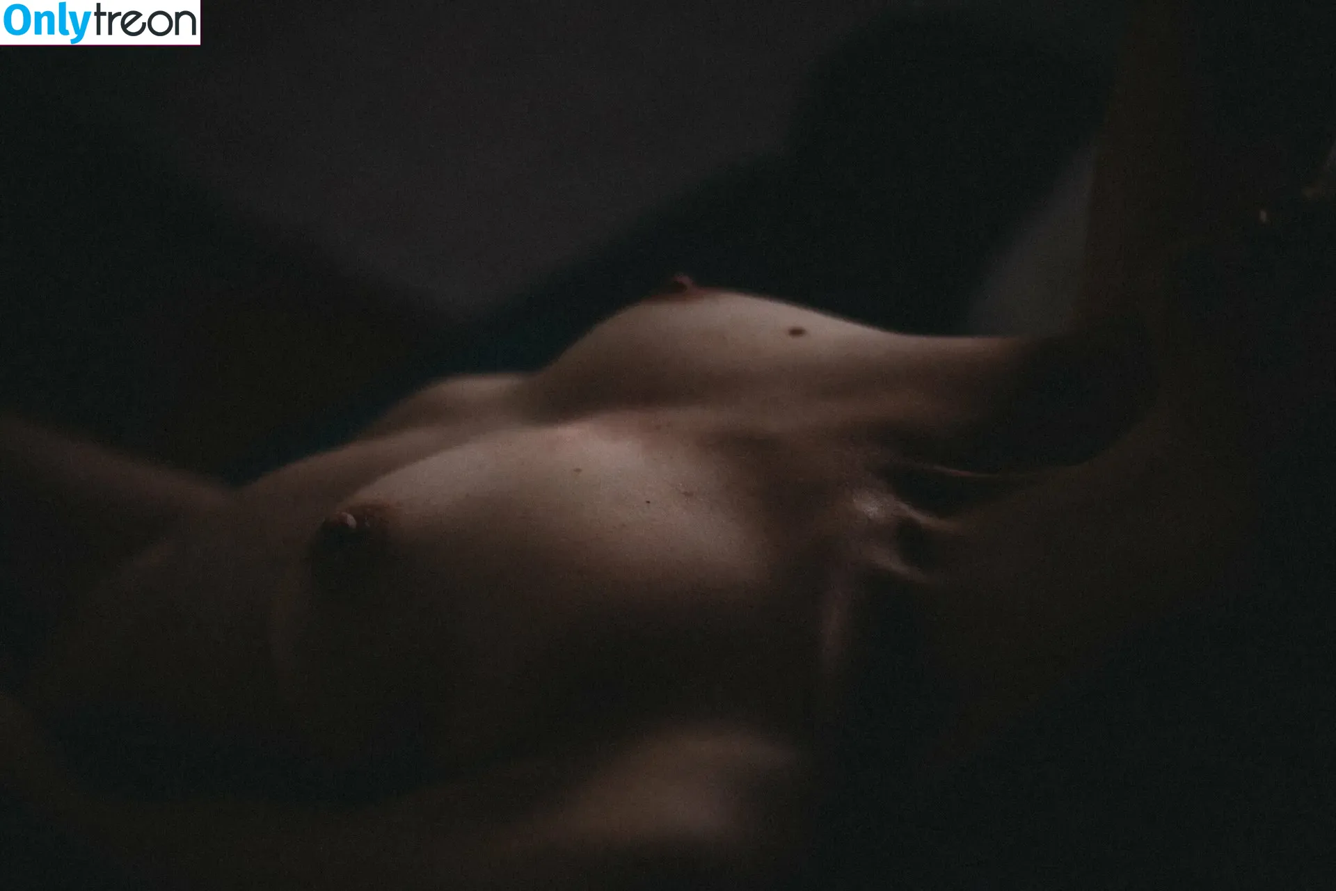 Eugenia Gonzales nude photo #0013 (eugeniagonzaleztv / ohaysol)