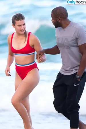 Eugenie Bouchard / Genie / geniebouchard nude photo #0590