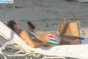 Eugenie Bouchard / Genie / geniebouchard nude photo #0655