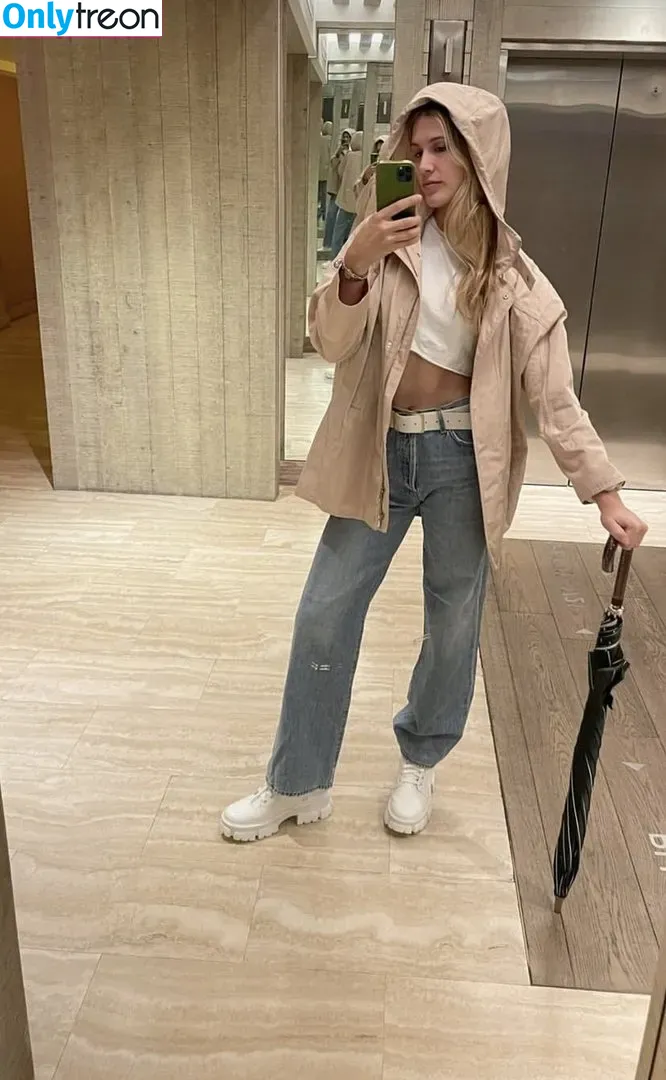 Eugenie Genie Bouchard nude photo #0034 (Eugenie 