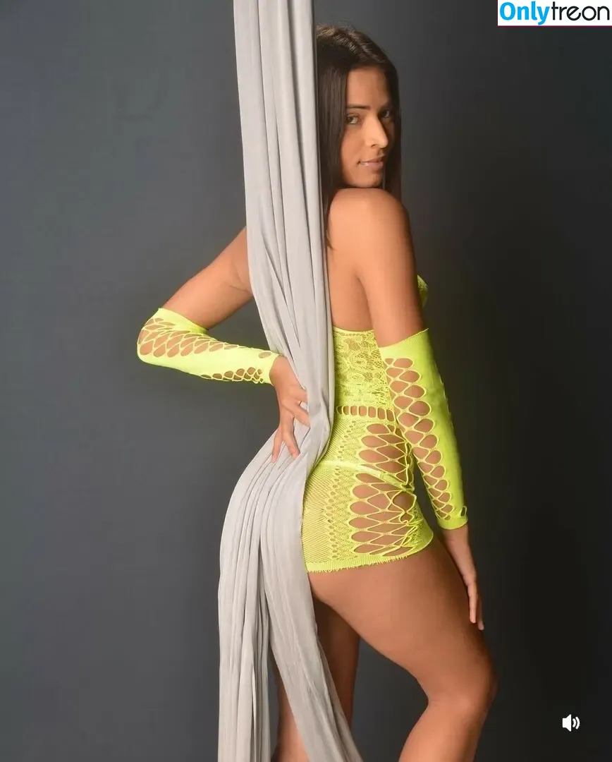 eularissalacerda nude photo #0001 (lov3lyluna_03 / oflarissalacerda)