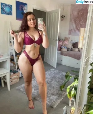 Eva Alvares / divaevafit nude photo #0004