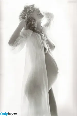 Eva Herzigová / evaherzigova nude photo #0047