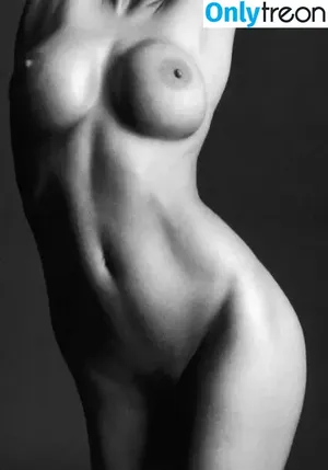Eva Herzigová / evaherzigova nude photo #0058