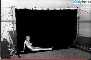 Eva Herzigová / evaherzigova nude photo #0067