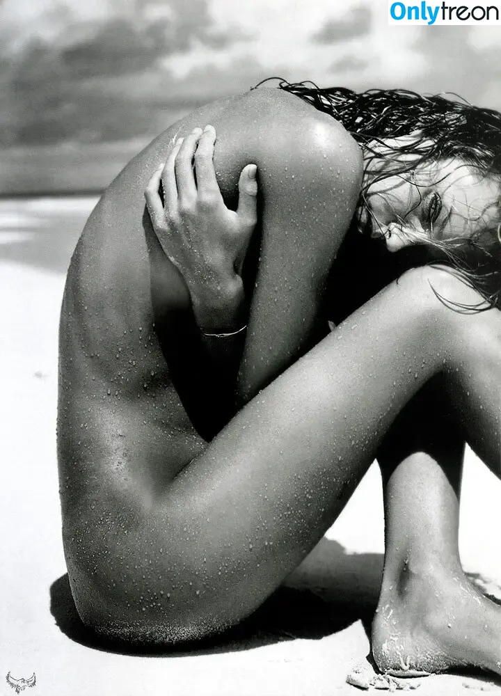Eva Herzigová nude photo #0098 (evaherzigova)