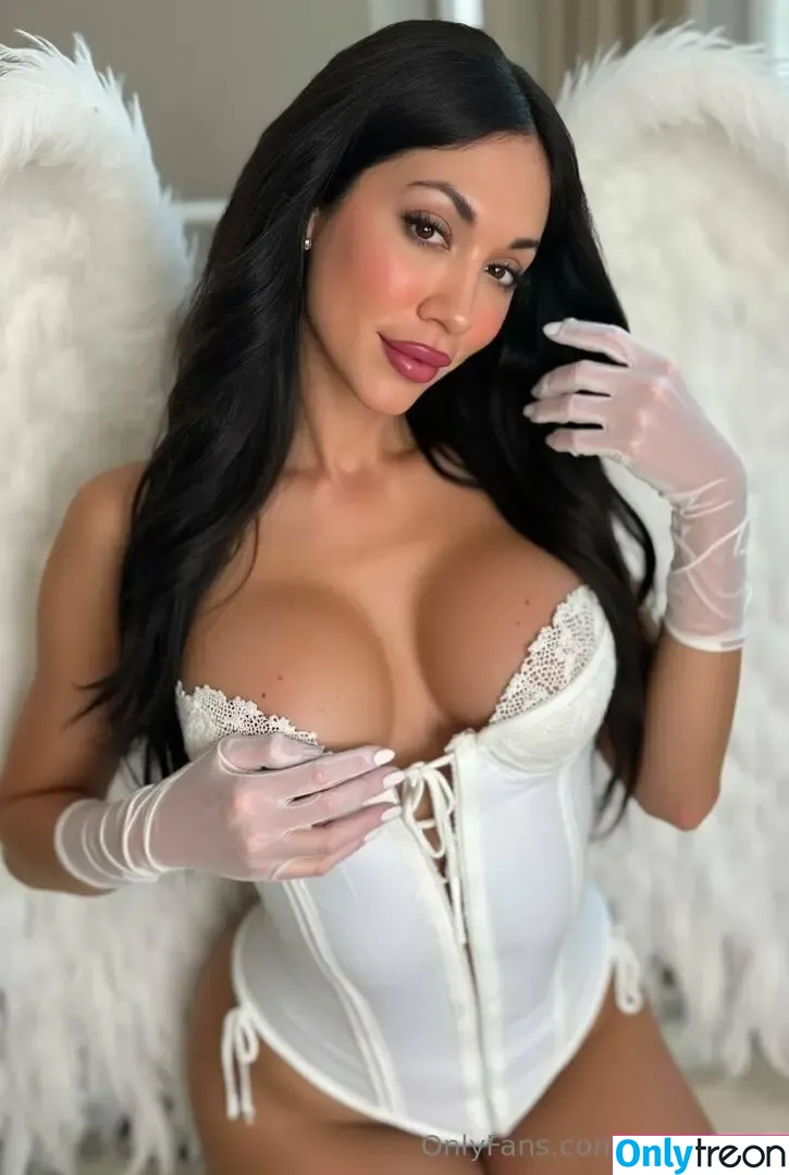 eva.lika.ts nude photo #0279 (Evangelina / eva.likaa)