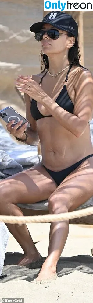 Eva Longoria nude photo #0171 (EvaLongoria)