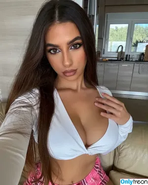 Eva Savagiou / ___evasavagiou nude photo #0599