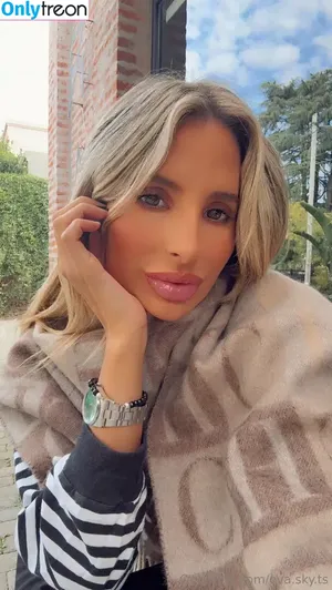 eva.sky.ts / evaskye nude photo #0037