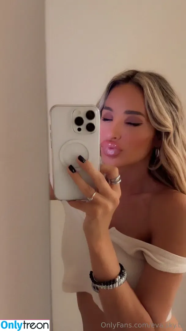 eva.sky.ts nude photo #0038 (evaskye)