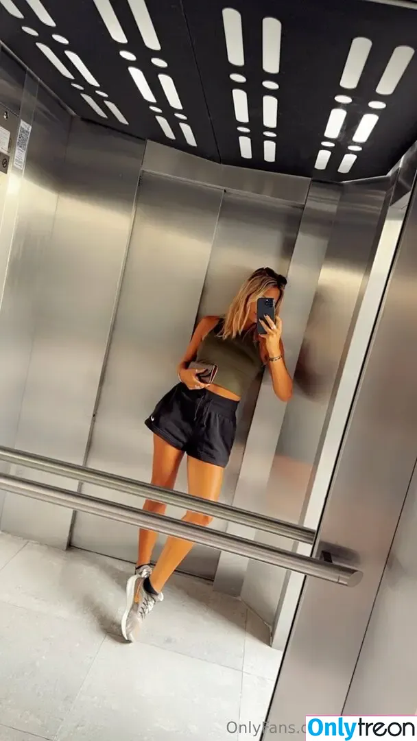 eva.sky.ts nude photo #0056 (evaskye)