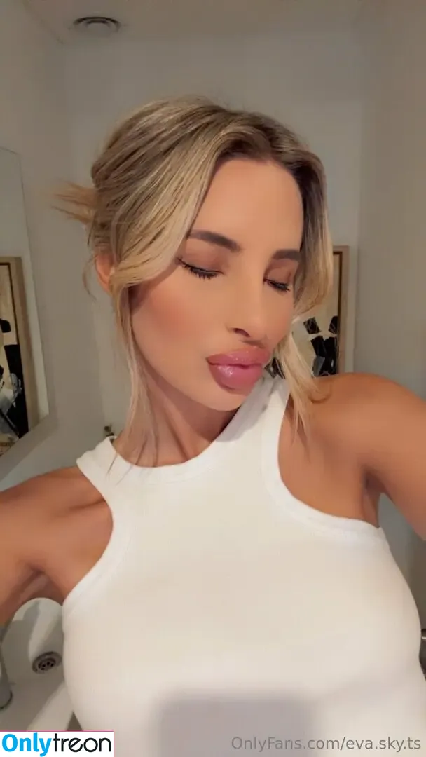 eva.sky.ts nude photo #0085 (evaskye)