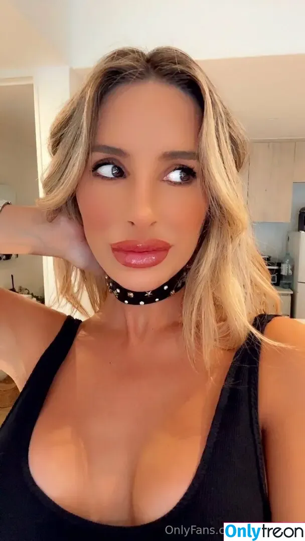 eva.sky.ts nude photo #0107 (evaskye)