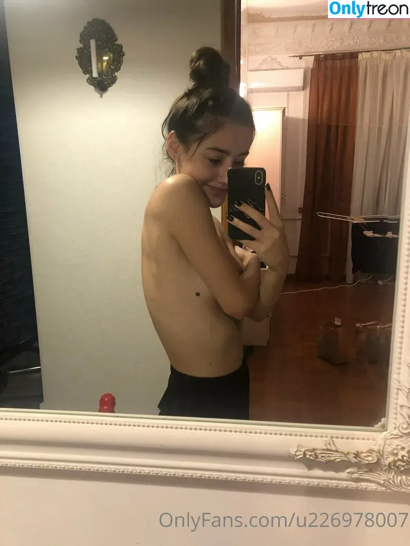 Eva Torrid nude photo #0008 (eva_torrid / evatori)