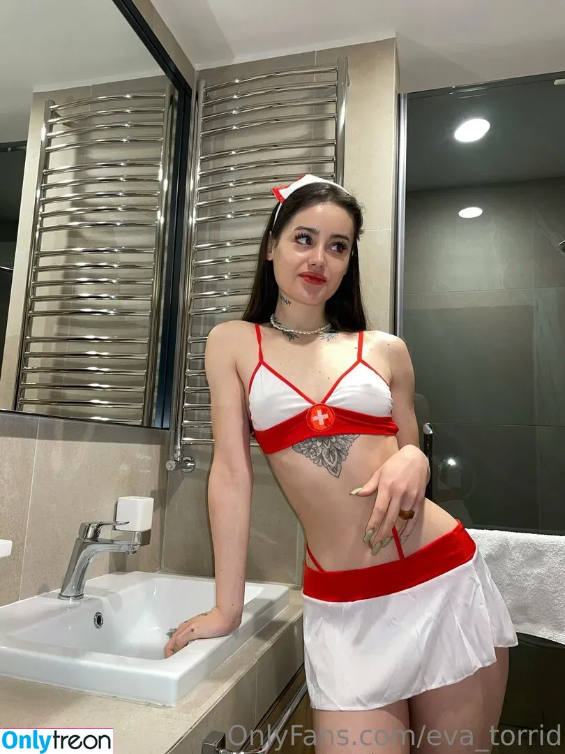 Eva Torrid nude photo #0074 (eva_torrid / evatori)