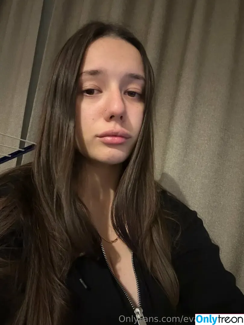 evaelfie_xoxo nude photo #0052 (Eva Elfie / evaaa.elfieee)
