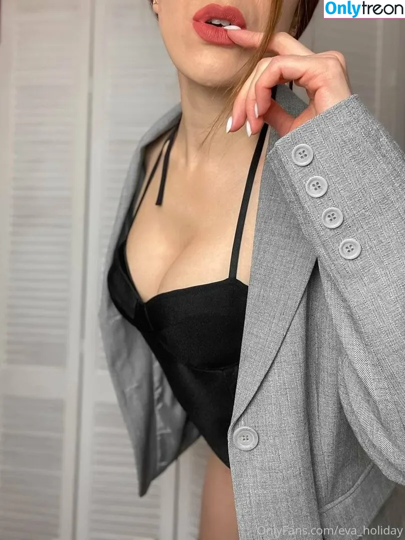 evaholiday nude photo #0009 (evaholliday)