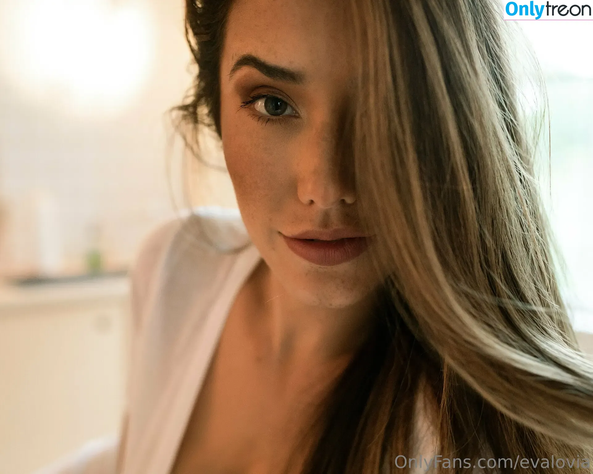evalovia nude photo #0051 (evalovia)