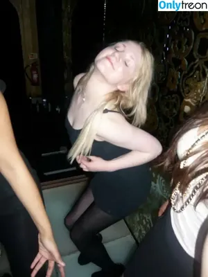 Evanna Lynch / evannalynch nude photo #0037