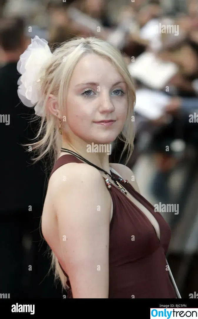 Evanna Lynch nude photo #0033 (evannalynch)