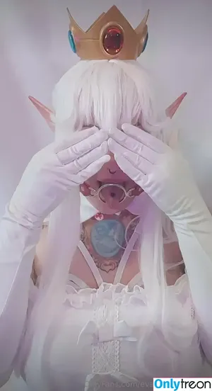 evapilotravyn.free / evapilotravyn.cos.bkup nude photo #0028