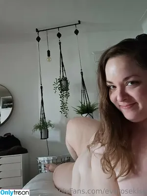  nude photo #0005