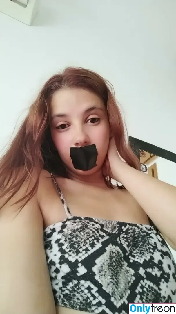 evasilente nude photo #0001 (phalareginah)