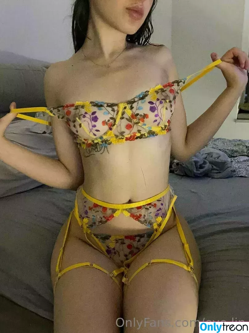 eve_llin nude photo #0016 (eve_llin)