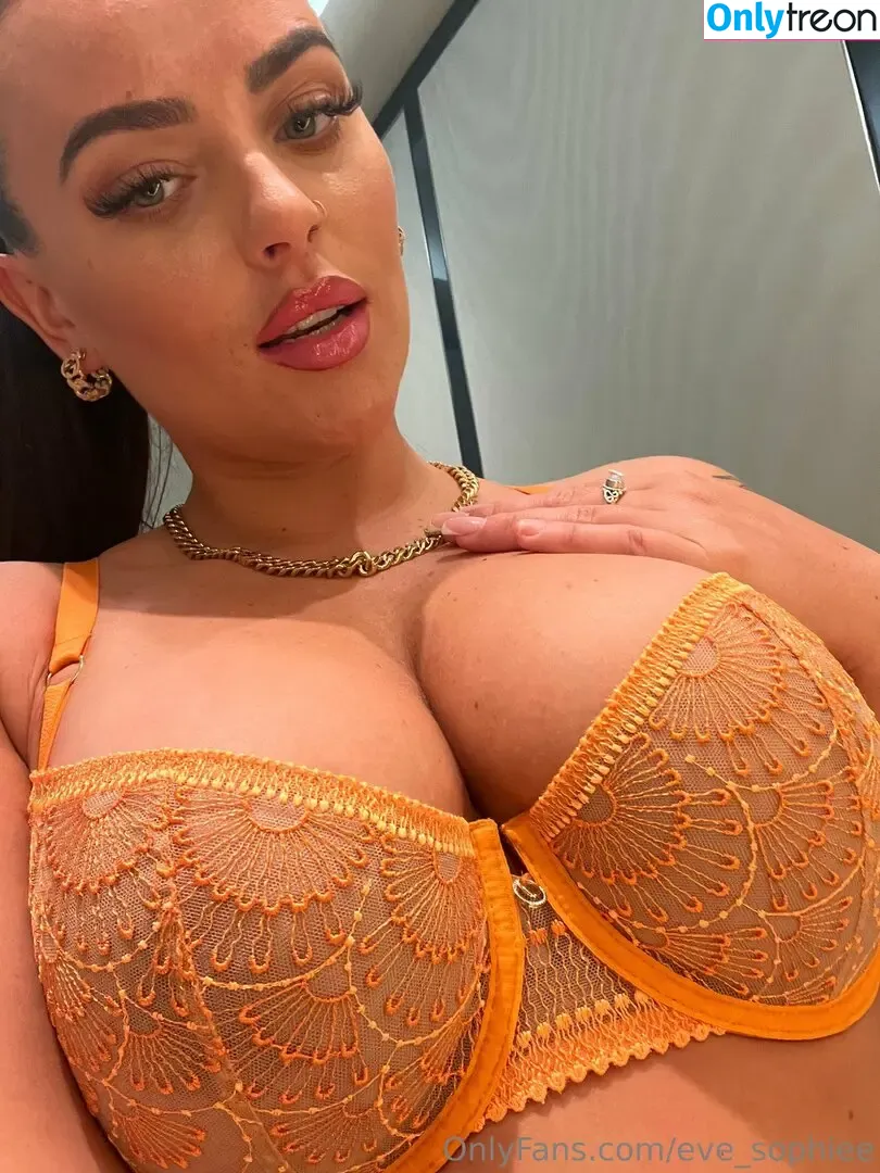 Eve_sophiee nude photo #0005 (Eve Sophiee / evesophiee_x)