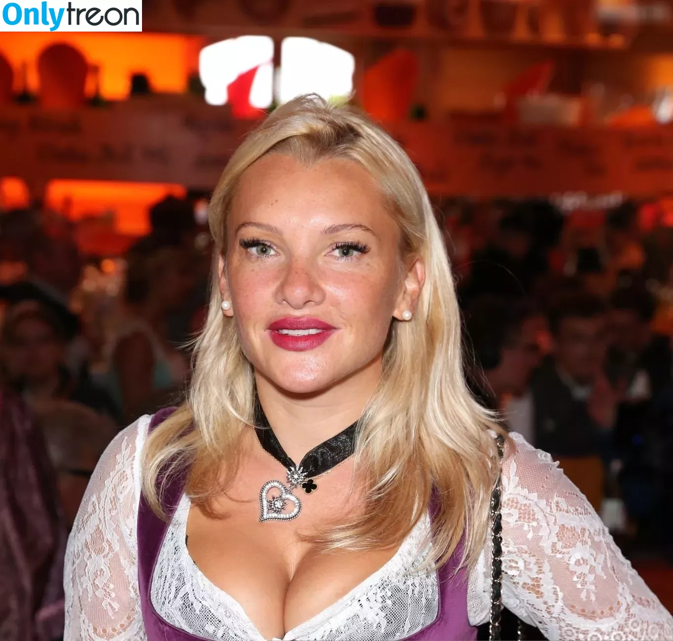 Evelyn Burdecki nude photo #0153 (evelyn_burdecki / evelynburdecki)