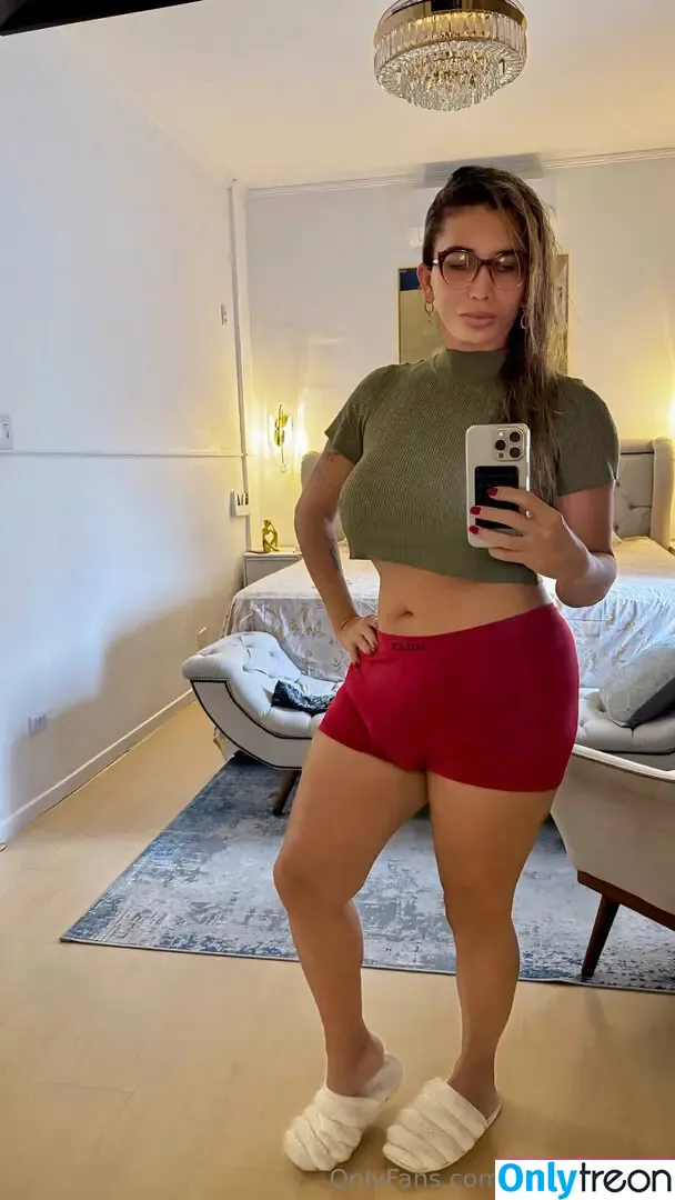 evelynfrazao nude photo #0345 (evelynfrazaolira23)