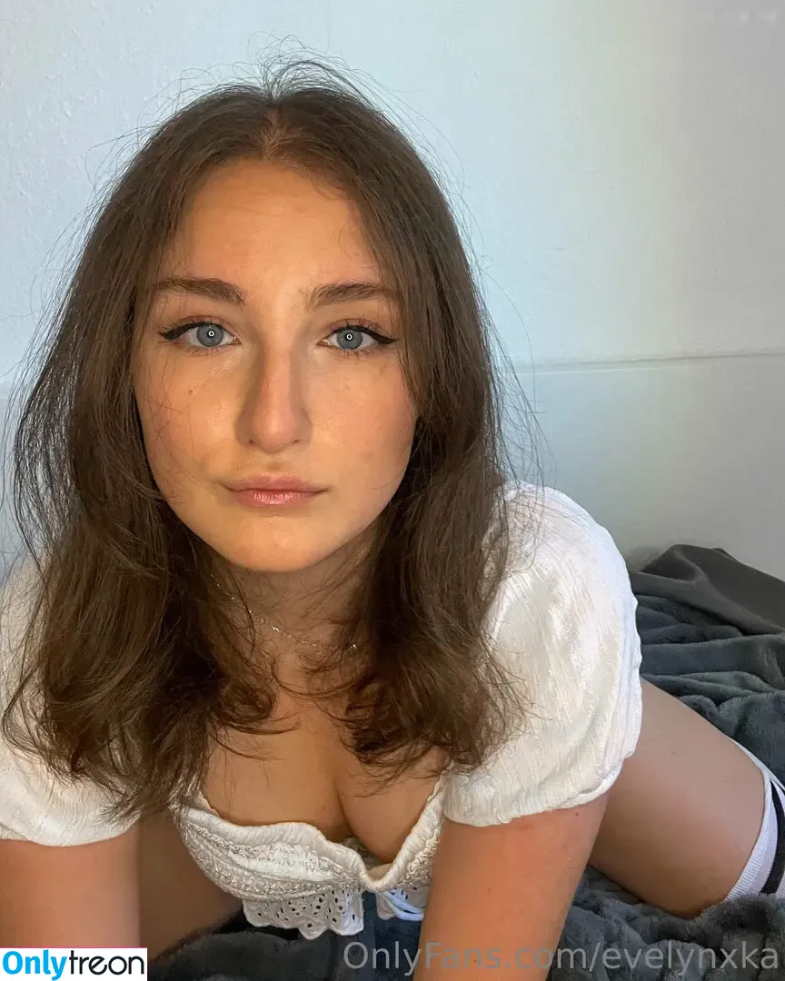 Evelynxka nude photo #0321 (Evelynxka)