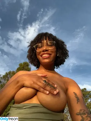  nude photo #0005