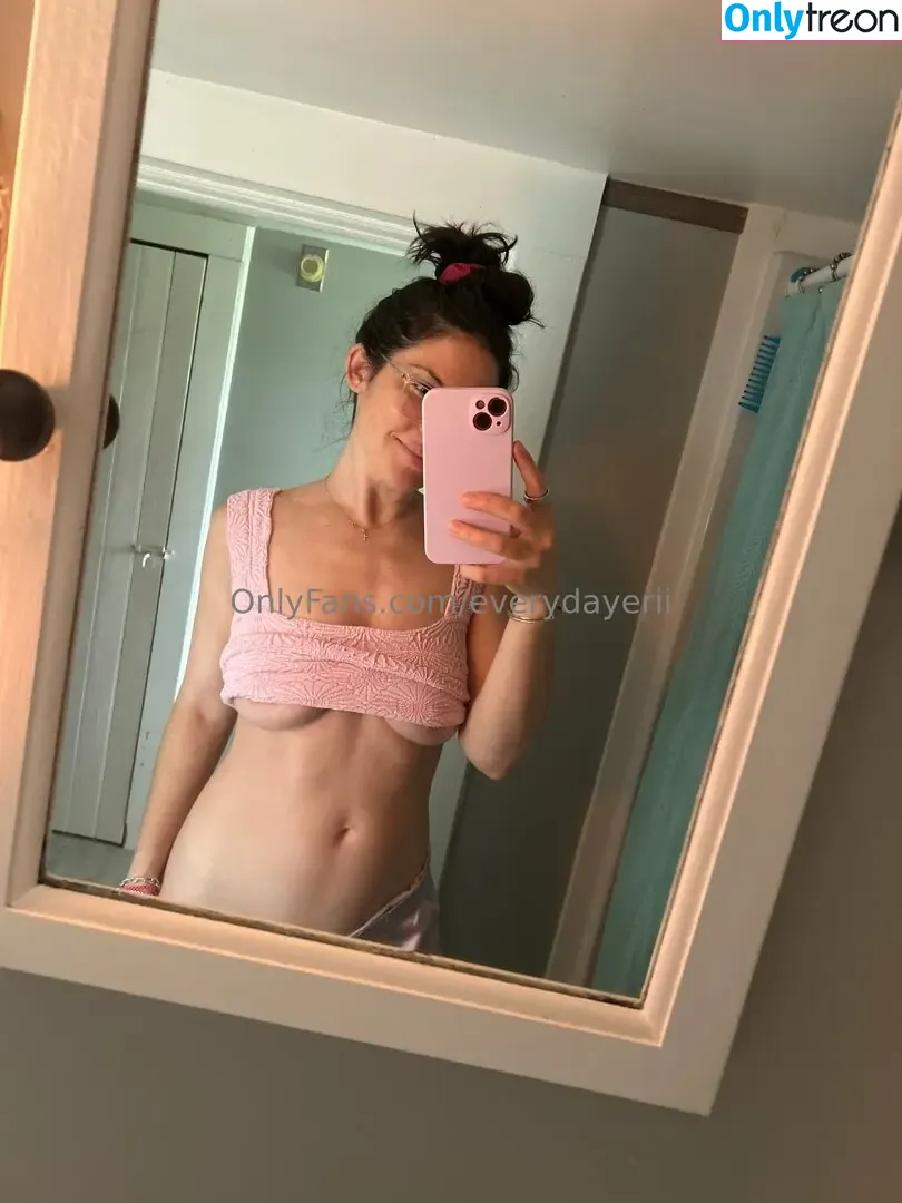 everydayerii nude photo #0013 (everydayeri_)