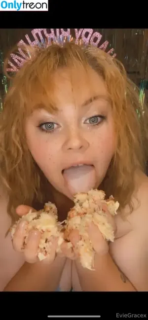  nude photo #0002