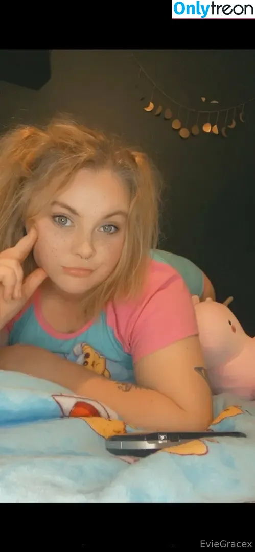 eviegracex nude photo #0010 (eviegracex)