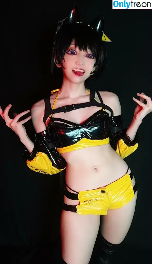 Evil Overlord Gabo nude photo #0858 (GaboVillain / eviloverlord_gabo)