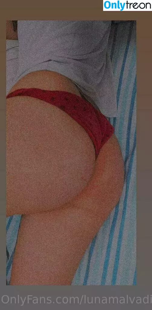 evvilmoon nude photo #0005 (evyn.moon)