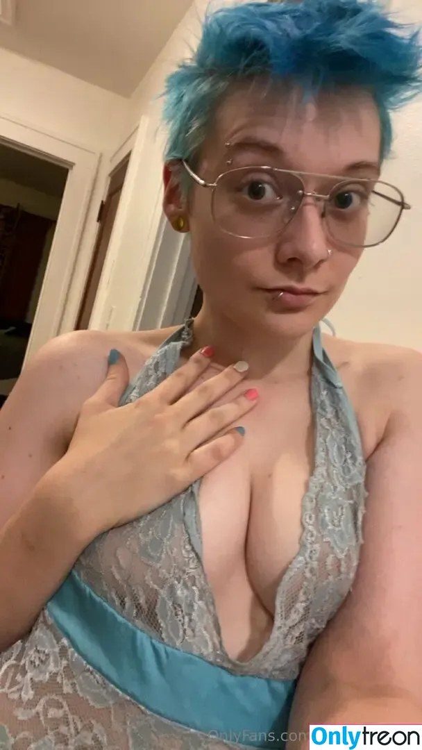 explicit_enby nude photo #0133 (mxmike_)