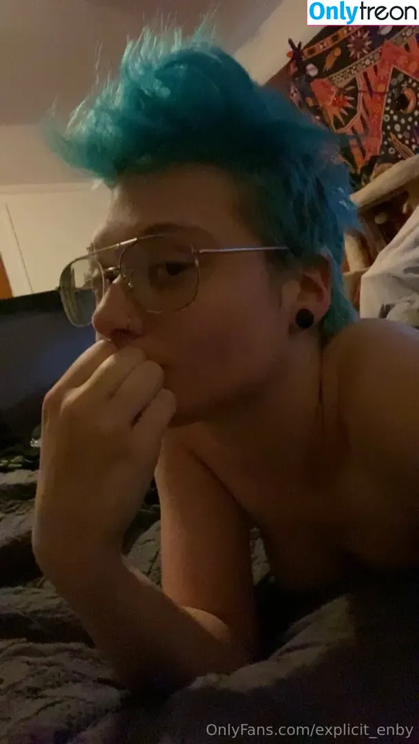 explicit_enby nude photo #0145 (mxmike_)